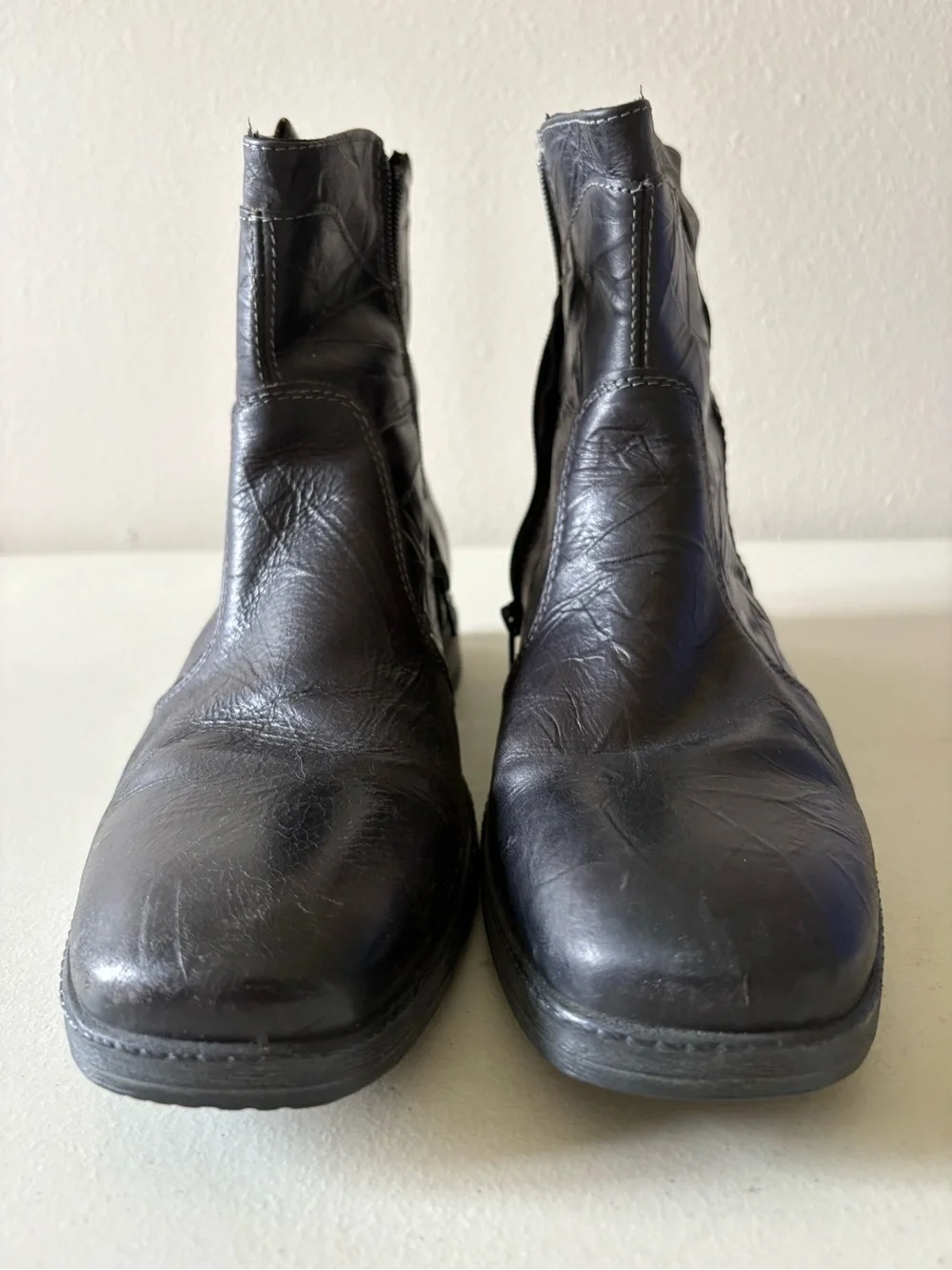 Aldo Black Leather Side-Zip Chelsea Boots. US men’s size 10.